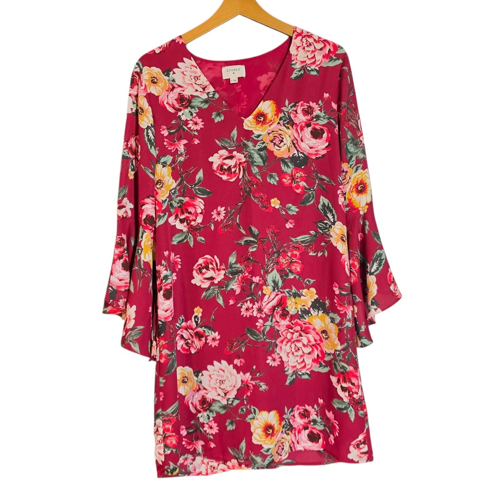 Everly Womens Size S Shift Dress Burgundy Floral V-Neck Bell Sleeve Romantic